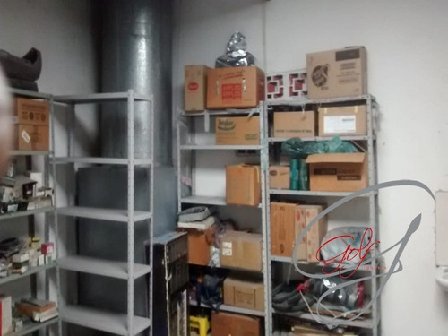 Imagem 8 de 9 de Galpão Para Venda No Jaguaré, 200 M², Mezanino, Escritório, Banheiro, Estufa, Exaustor Industrial. Ideal Para Oficinas Mecânicas, Entre Outros. - Gl00028 - 70442998