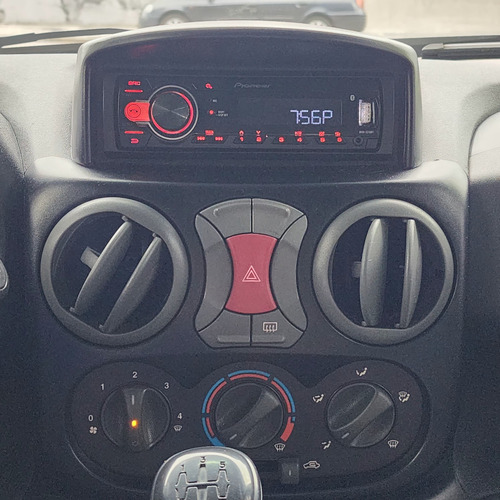 Fiat Doblo 1.8 MPI ESSENCE 7L 16V FLEX 4P MANUAL