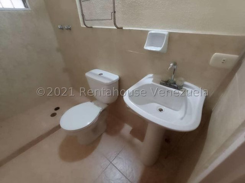 Imagen 19 de 30 de Casa En Venta En La Piedad Cabudare Lara 0-4-2-4-5-9-3-7-5-4-2, 3 Habitaciones, 2 Baños, Código: 22-6320