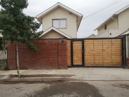 Casa En Arriendo De 3 Dorm. En Colina