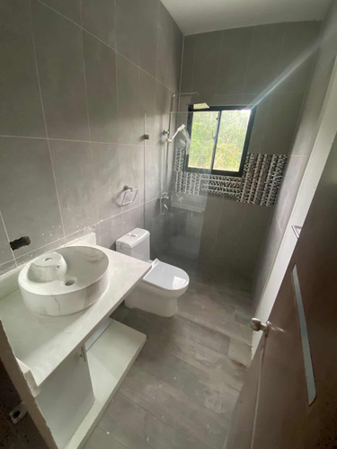 Hermosa Casa Estilo Villita, Ubicada En Don Juan 2 La Romana