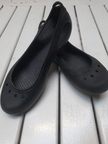 Crocs. Chatitas Modelo Malindi. Color Negro. T36. Excelente