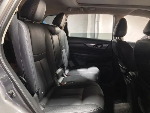 Nissan X-Trail 2.5 Exclusive 2 Row Cvt
