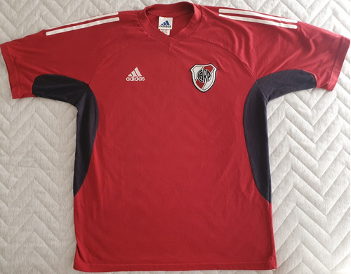 Remera De Entrenamiento adidas River Plate 2002. Talle L