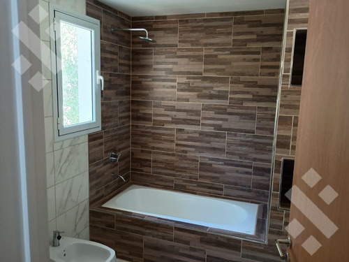 En Venta, Casa En B° Privado, Paraíso Del Limay, Plottier
