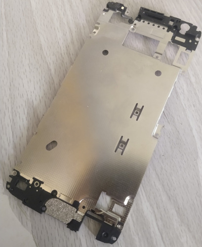 Lamina Intermedia Para Motorola X4 Con Auricular (Usado)