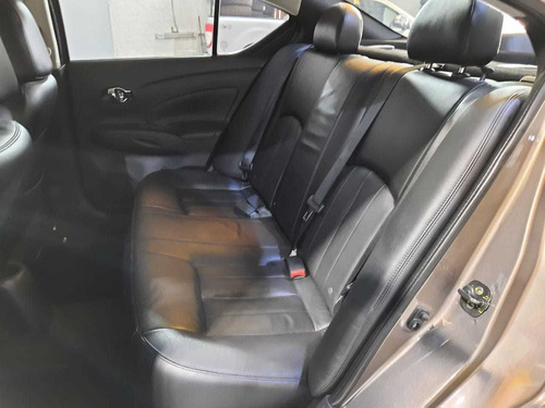 Nissan Versa 1.6 16v Flexstart Unique 4p Xtronic