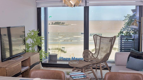 Apartamento Con Vista Privilegiada A La Rambla De Malvín