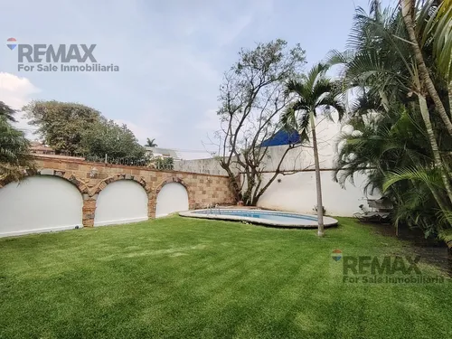 Venta De Casa En El Fracc. Lomas De Atzingo, Cuernavaca, Morelosclave 5634