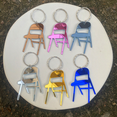 Llavero Plegable Con Forma De Minirespaldo Para Silla (bk)