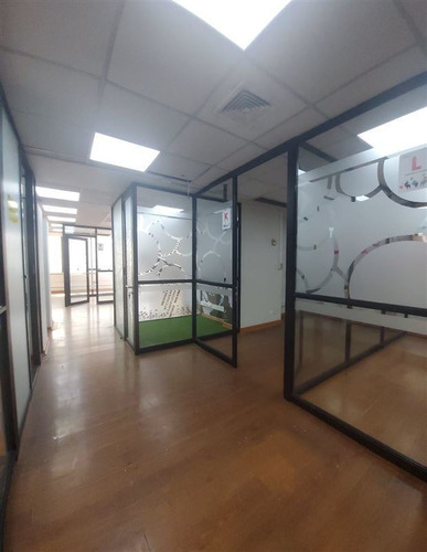Imagen 16 de 20 de Oficina En Arriendo En Santiago
