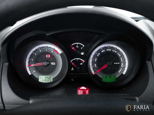 Imagem 9 de 15 de Ford Fiesta 1.6 8v Flex 2013