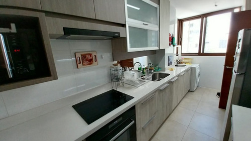 Tejada. Impecable 2d+2b+2e+1bd+cocina Cerrada Independiente