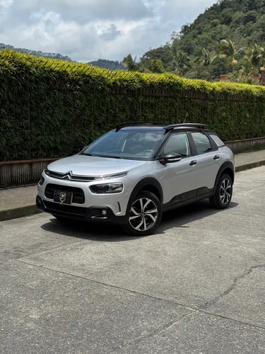 Citroën C4 Cactus 1.6 Shine Turbo Aut