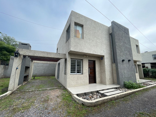 Venta Casa 2 Dormitorios Villa Allende Con Cochera