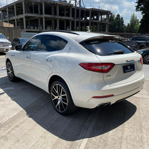 Imagen 5 de 24 de Maserati Levante 3.0 Biturbo Sq4 430cv