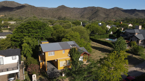 Exclusiva Casa En Barrio Cerrado Los Molles: Seguridad Y Naturaleza En Villa General Belgrano. (se Recibe Menor: Leer Descripción)