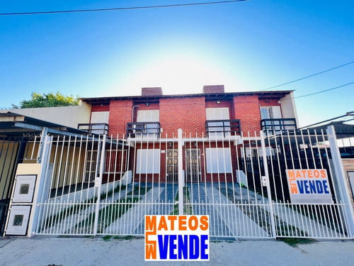 Venta De Triplex En Mar Del Tuyu A 400 Mts Del Mar 4 E/ 63 Y 64