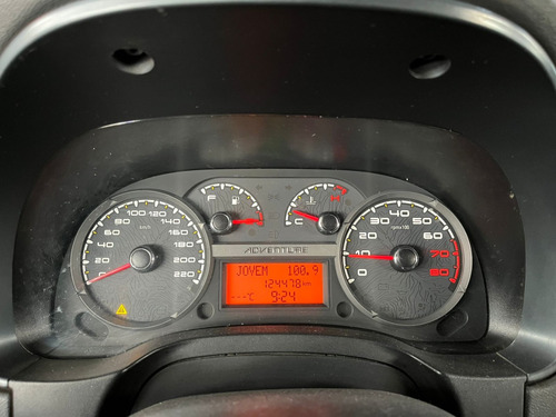 Fiat Strada 1.8 MPI ADVENTURE CD 16V FLEX 3P MANUAL