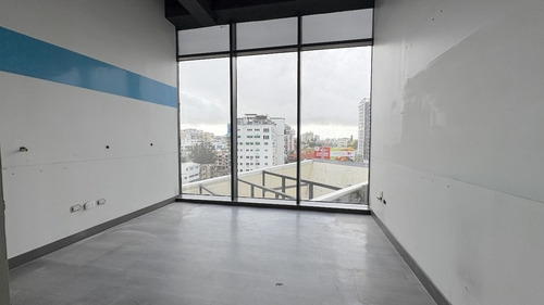 Alquiler Oficina En Torre Empresarial Bella Vista