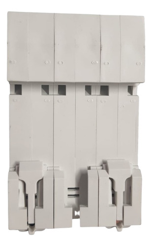 Interruptor Automático 3p 32a 6ka 415v C32 Sec