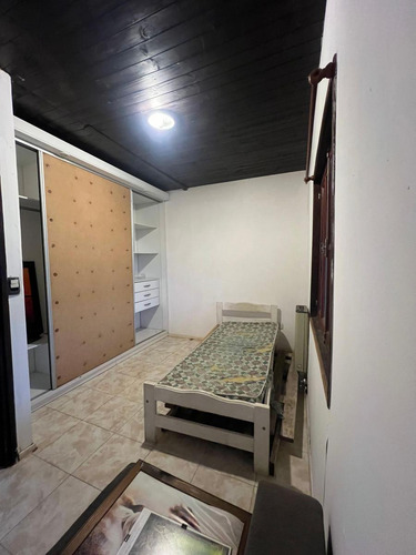 Casa De Tres Dormitorios En Roldan Pileta Jardin Amplia