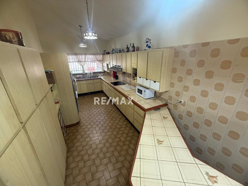 Venta Casa San Antonio De Los Altos, Urbanización El Limón, Miranda, Altos Mirandinos