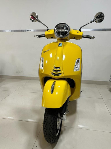 Imagen 10 de 15 de Vespa Super 300 Hpe Scooter Retro Permutas Bbva Tasa 0 %