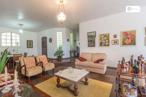 Imagem 3 de 15 de Venda De Casa Com 490m² E 4 Quartos - 772