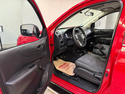 Nissan NP300 2.5 Doble Cabina S Aa Pack Seg Mt