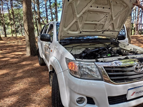 Toyota Hilux 4x4 2.7 2013 Impecable! - Permuto / Financio