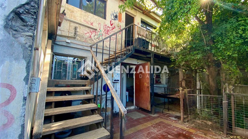 Venta Casa Esquina De 2 Pisos Y Mini Dpto En Cerro Navia