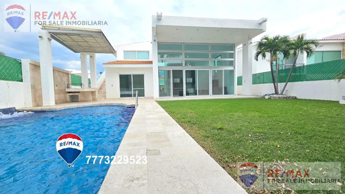 Venta De Casa En El Fracc. Lomas De Cocoyoc, Morelosclave 4658