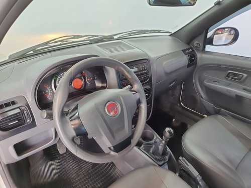 Imagem 6 de 7 de Fiat Strada 1.4 Mpi Hard Working Cd 8v Flex 3p Manual