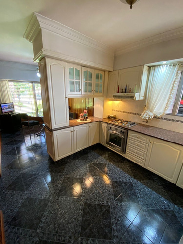 Imagen 3 de 20 de Chalet 5 Ambientes Con Espectacular Parque En Ezeiza