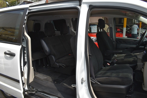 Imagen 8 de 13 de Dodge Grand Caravan 2017 3.7 Se At