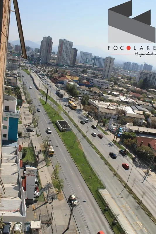 Imagen 3 de 24 de Metro Vicente Valdes En La Puerta Del Condominio