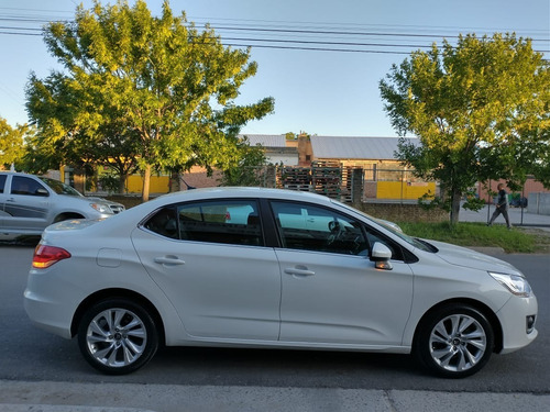 Imagen 6 de 16 de Citroen C4 Lounge Feel Pack 1.6 Hdi