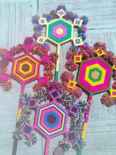 Ojos De Dios Huichol, Par De Hojos Con Su. Soporte. A Elejir