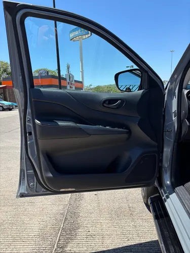 Nissan Frontier 2.5 Pro-4X 4X4 At