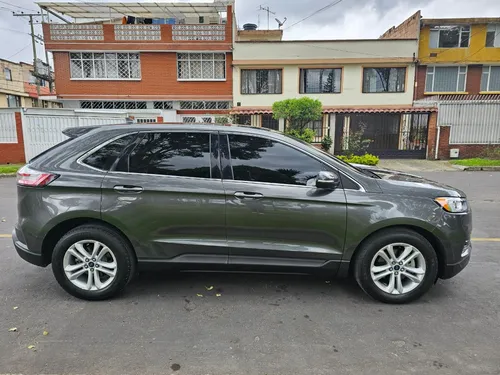 Ford Edge 2.0 Titanium