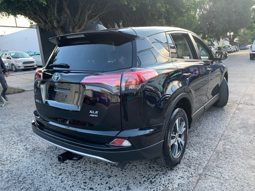 Imagen 6 de 15 de Toyota Rav4 2018 Xle 4wd At