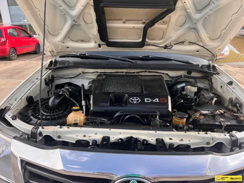 Toyota Hilux Srv
