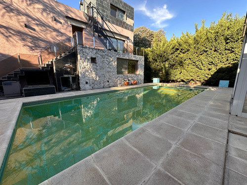 Casa En Venta 5 Dormitorios En Barrio Privado Aguadas - Funes