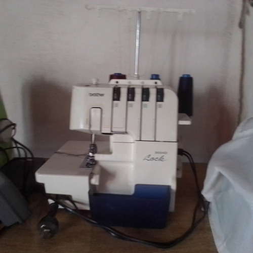 Máquina De Coser Overlock Brother