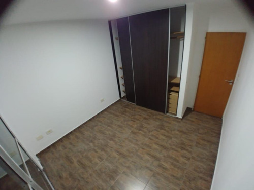 Imagen 6 de 10 de Departamento Con Renta- Chilavert