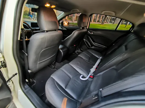 Mazda 3 2.0 Touring
