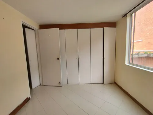 Apartamento En Arriendo En Calasanz. Cod A17347