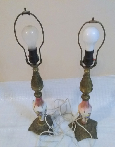 Lámparas De Mesa Antiguas De Porcelana Y Bronce (Usado)