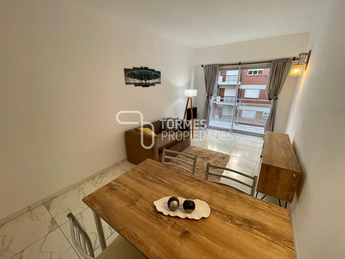 Imagen 5 de 30 de Tour Virtual Departamento 2 Ambientes Con Balcón Saliente - Plaza Colon Mar Del Plata